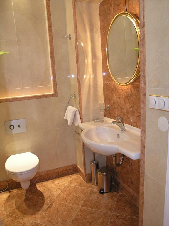 Apartamento Apartmán LUX Škroupova Karlovy Vary Exterior foto